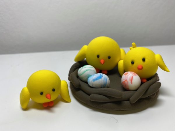 JumpingCLAY chicks and eggs in a nest